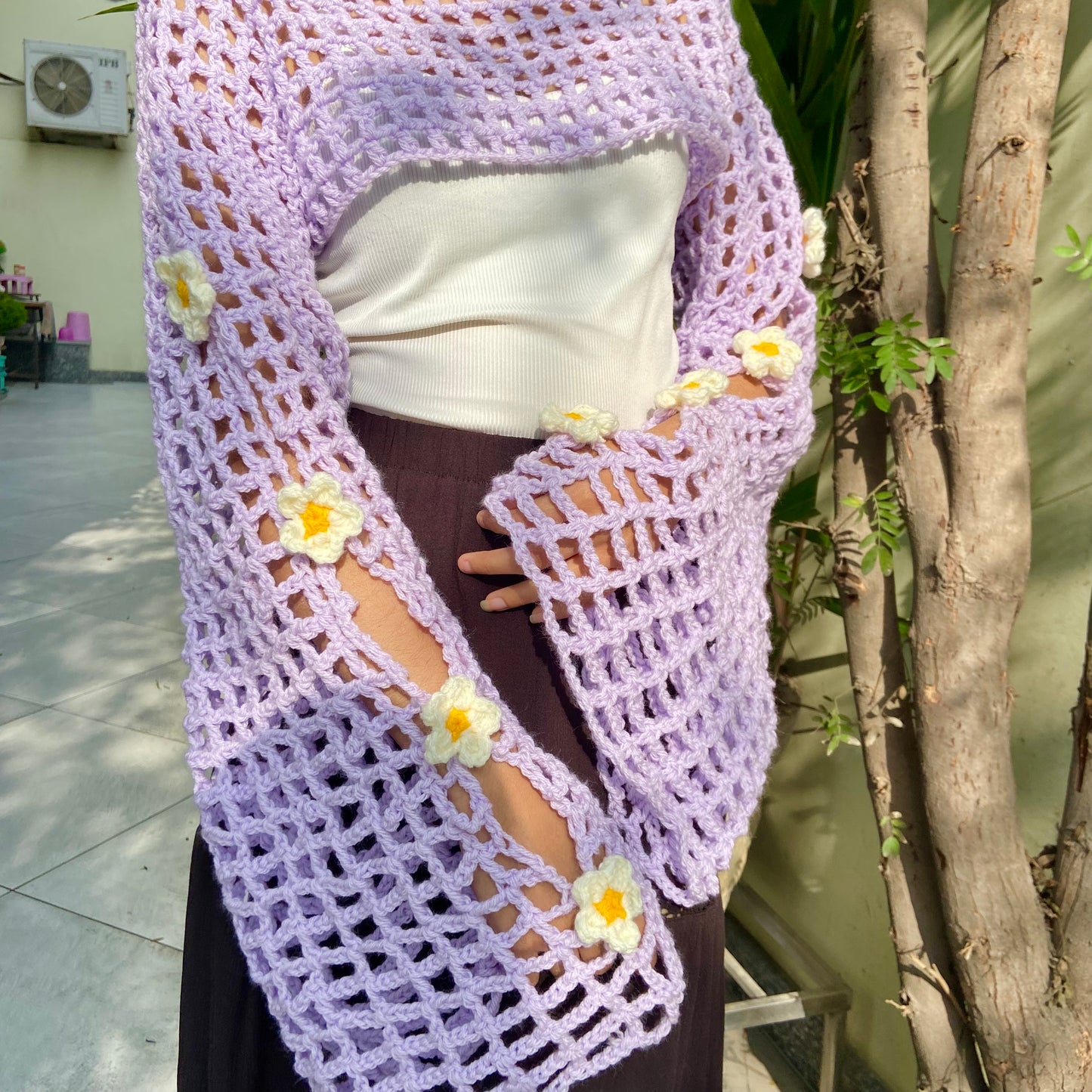 Lavender Mesh Sleeves with Daisies